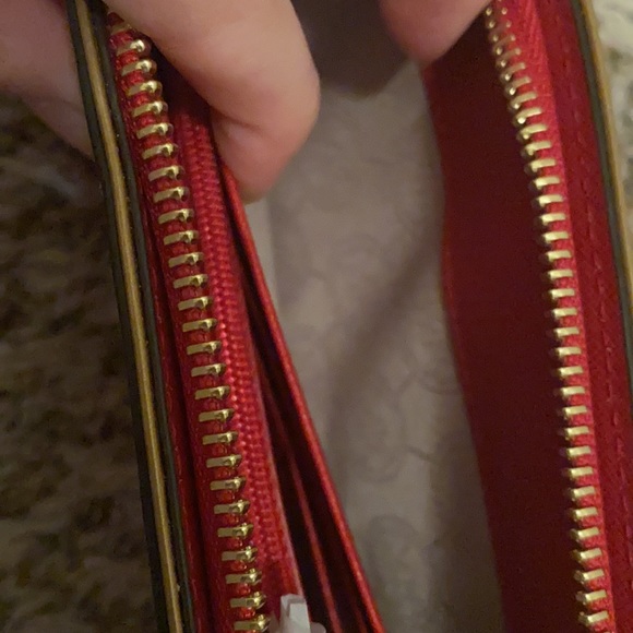 Michael Kors Red Jetset Travel Specchio Leather Zipper Wallet - Picture 8 of 13